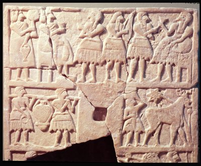 Votivtafel, die eine Opferszene darstellt, aus Diyala, Frühdynastische Periode, 2600-2500 v. Chr. von Mesopotamian